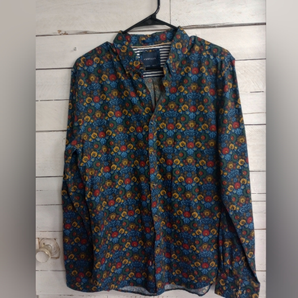 Porter & Ash Multicolor Floral Button Up Long Sleeve Size Medium Casual Date